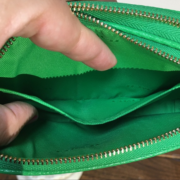 Coach Xbody Pouch in Green Leather - Picture 8 of 9